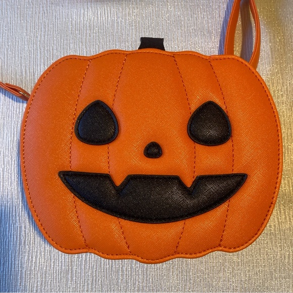 Orange Pumpkin Jack-O-Lantern Crossbody Bag - Picture 2 of 5